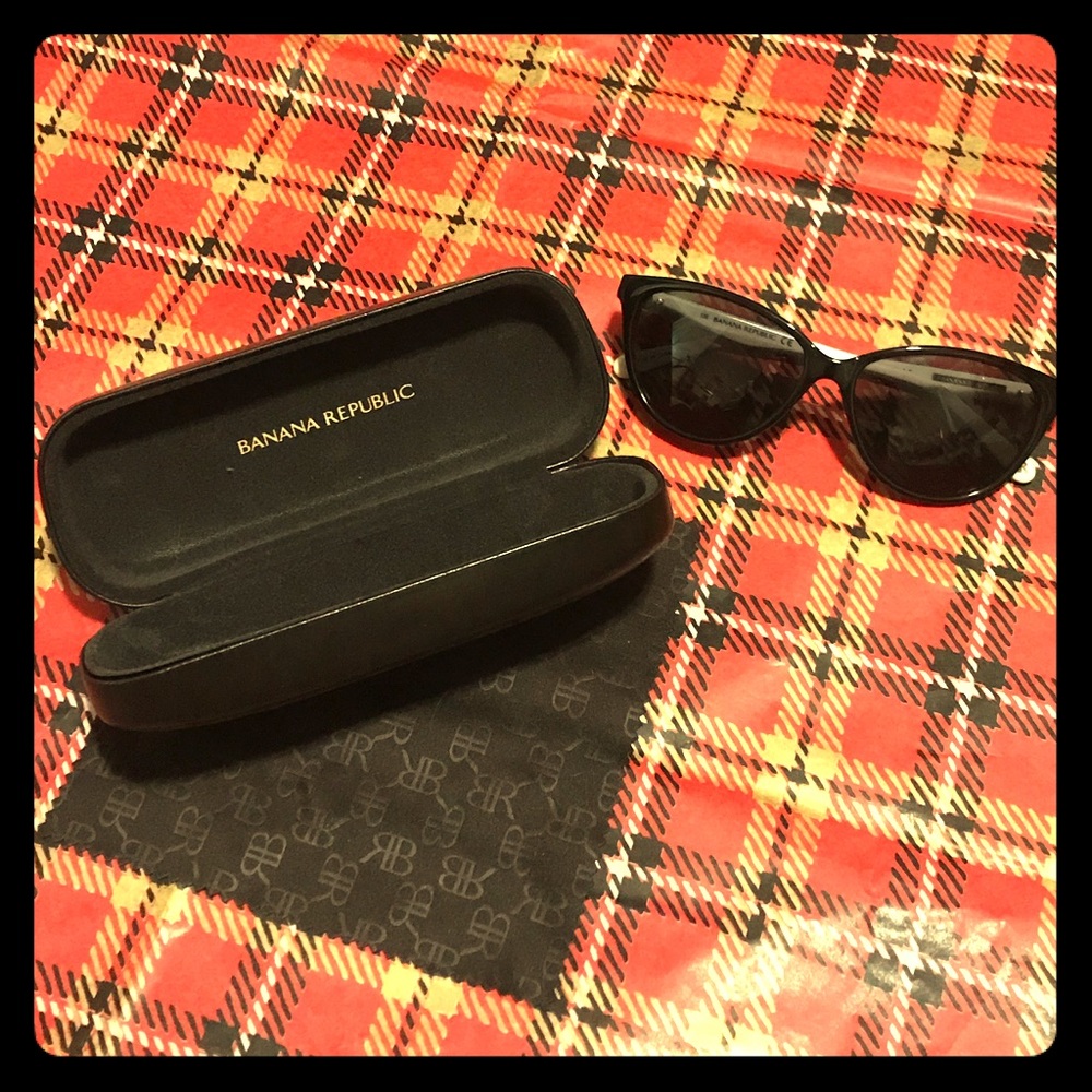 Banana Republic ‘Mari’ Cat Eye Sunglasses